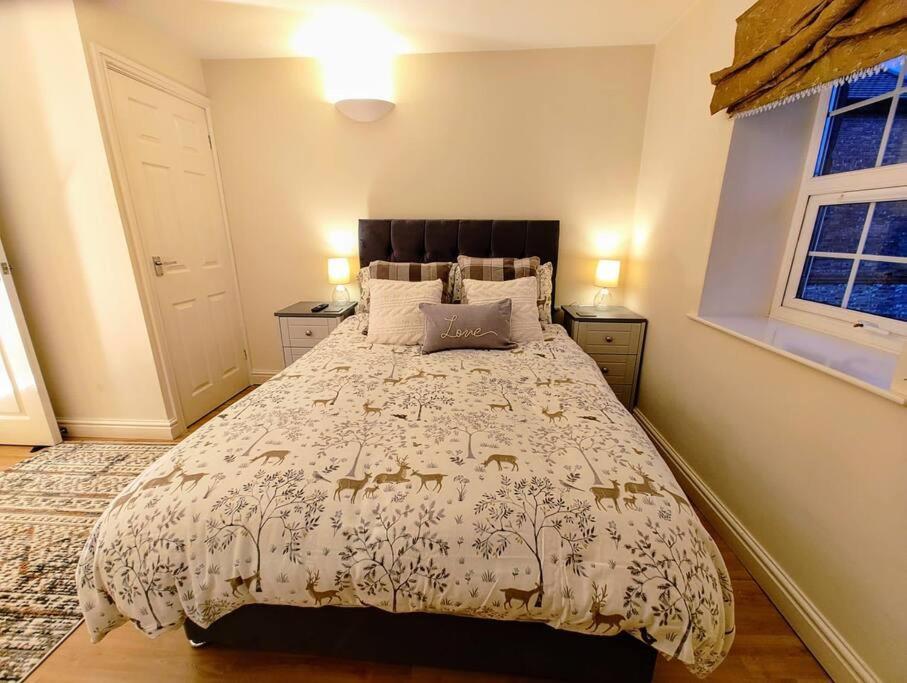 Cosy Central Modern Apartment Nantwich Zewnętrze zdjęcie